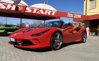 test drive Ferrari F8 Tributo Spider