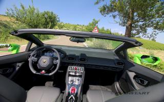 test drive Lamborghini Huracan Spyder