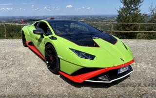 test drive Lamborghini Huracan STO